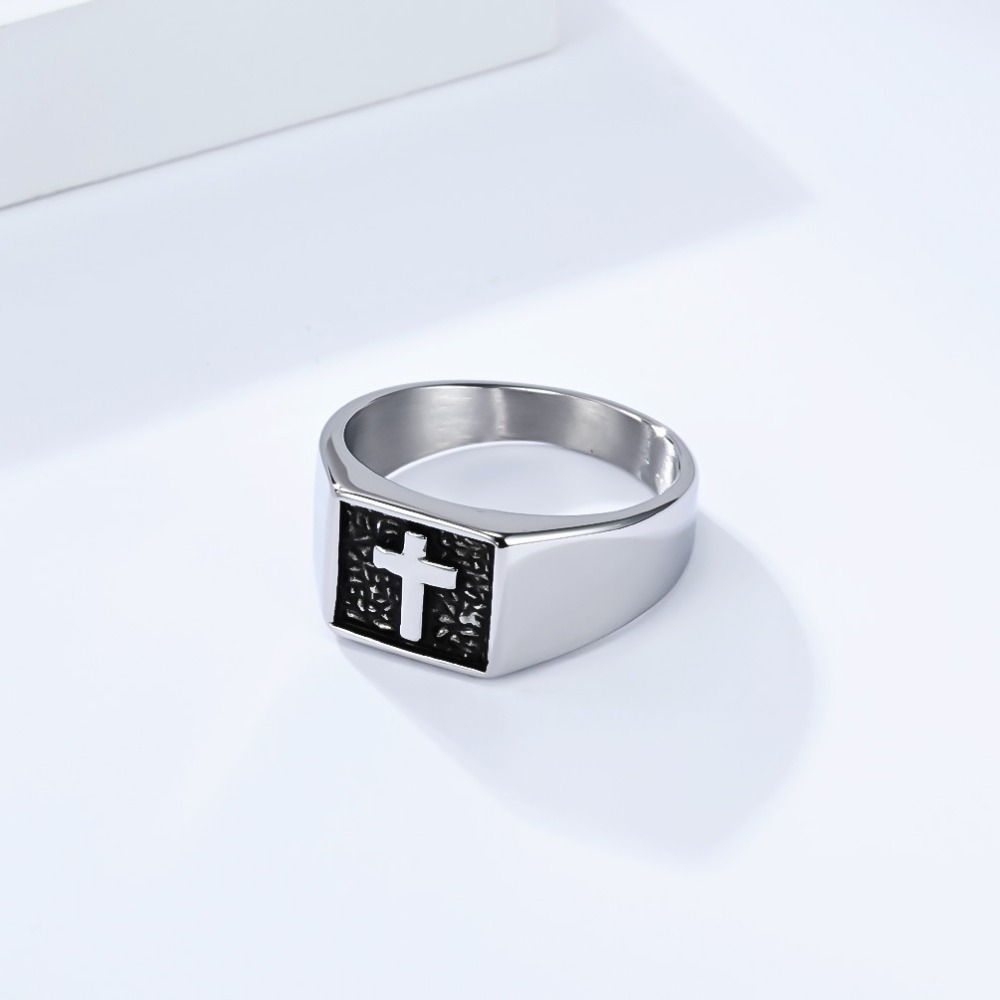 แหวนสัญลักษณ์รูปไม้กางเขนสไตล์ - Mens Signet Ring บทวิจารณ์และราคา